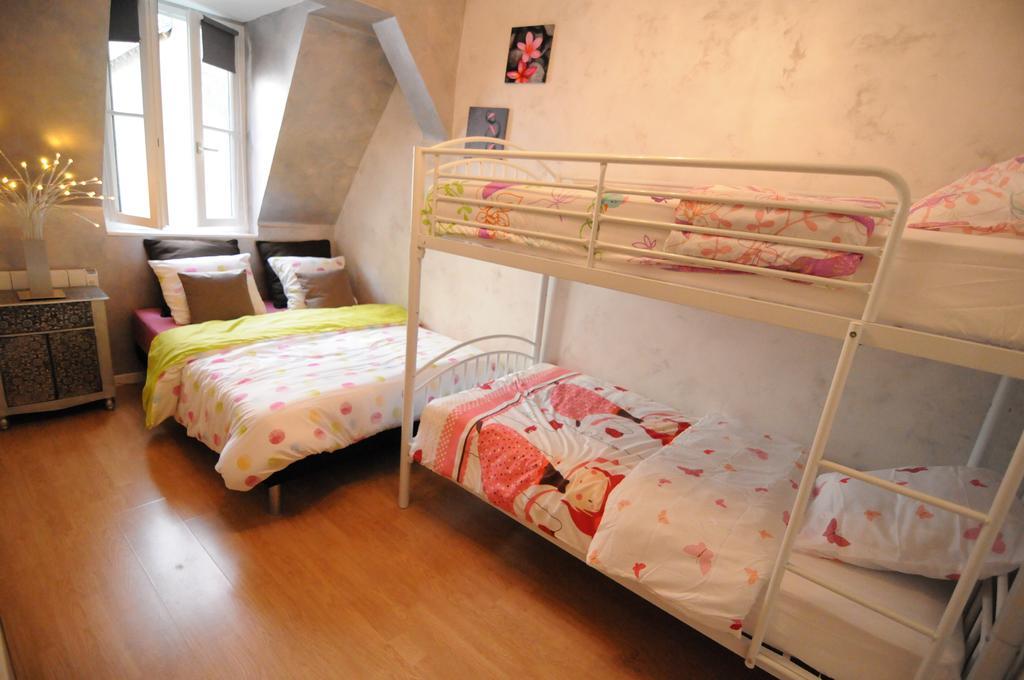 Appartement De Charme Climatise Pour 6 A 8 Pers 阿姆博斯 客房 照片
